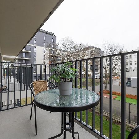 Luxury In City -3- Studio Bright & Secure Free Parking Лодз Екстериор снимка